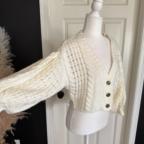 For Love & Lemons Mollie Cropped Cardigan Sweater Cream size Medium - Picture 9 of 12
